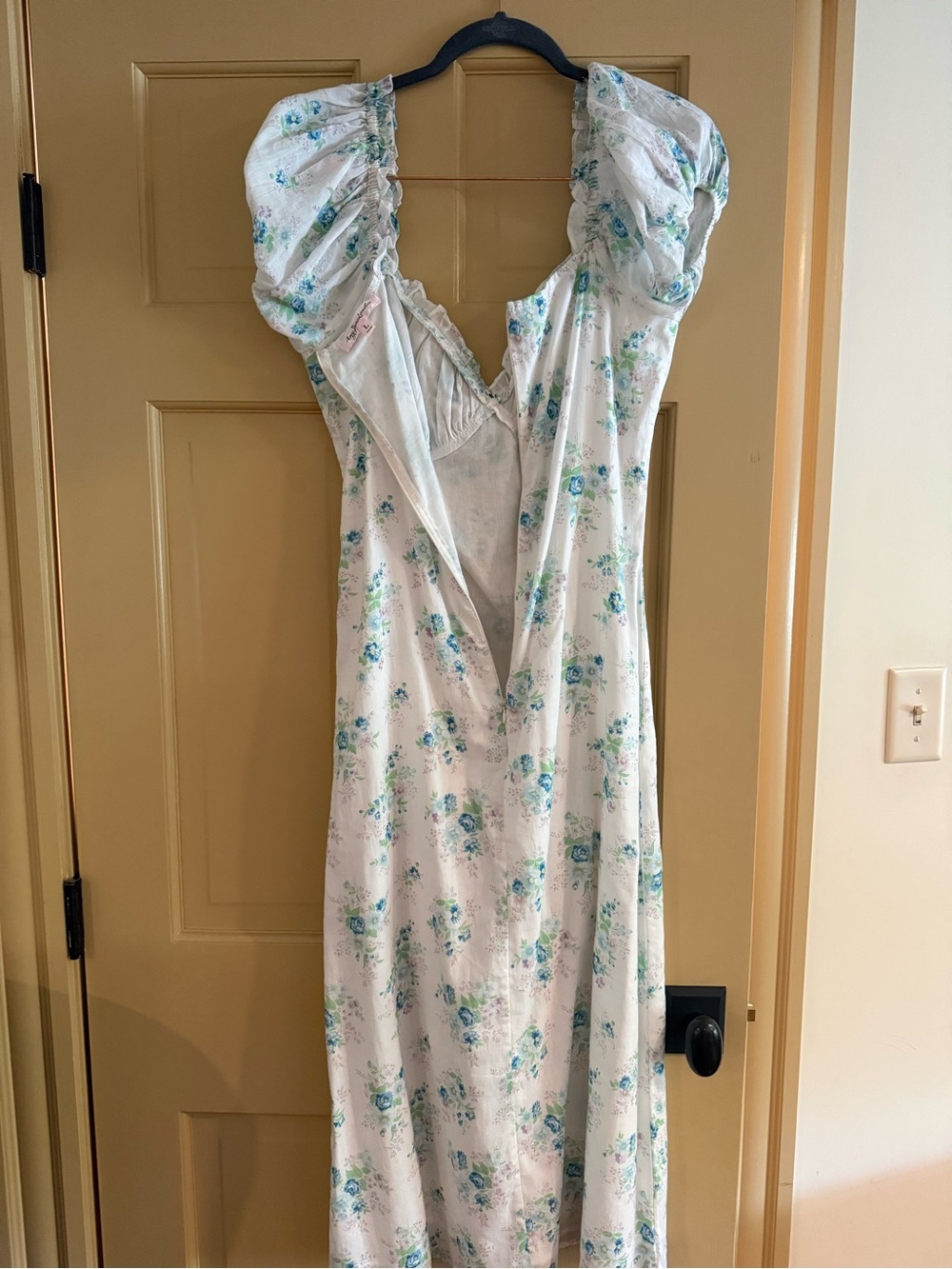 Women's White Floral dress - Picture 4 of 7